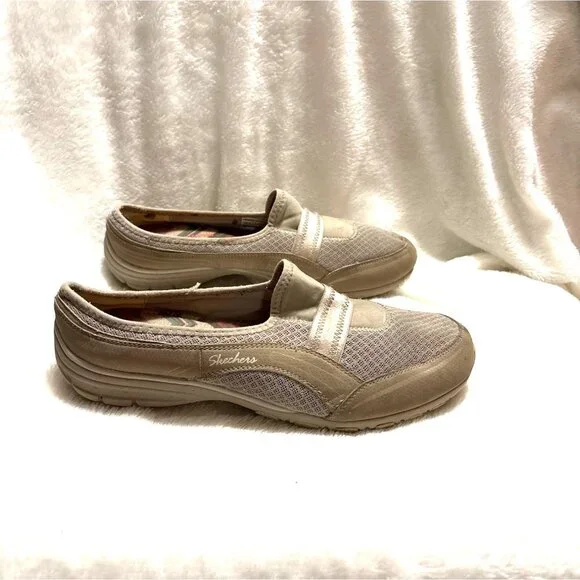 Skechers Womens Beige Slip-On Shoes Size 10 US UK 7 EUR 40 Synthetic/Textile Upp - Picture 3 of 6
